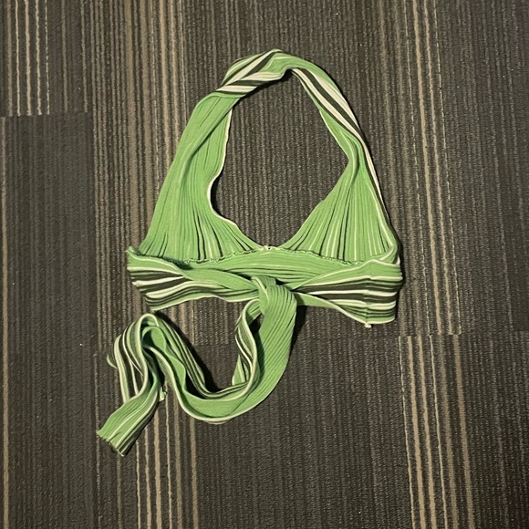 Green and Black Ribbed Halter Crop Top - Picture 2 of 3